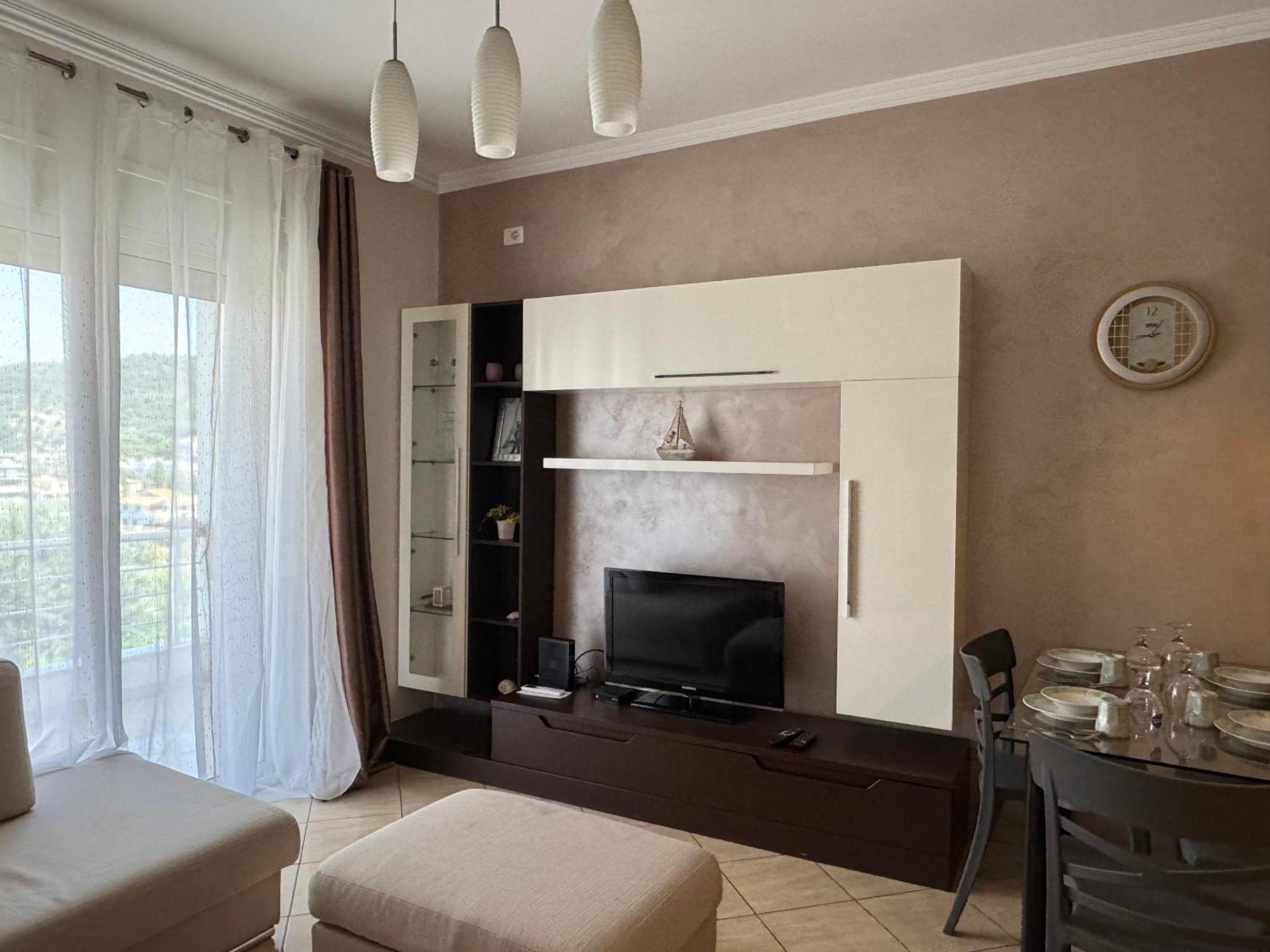 Elegant Apartment In Lungomare - N 23 Vlore Exterior photo