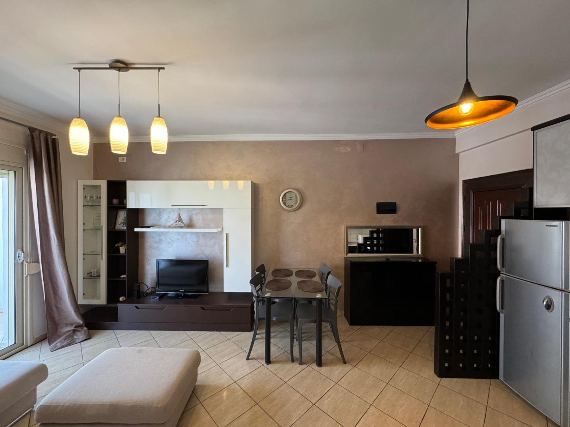 Elegant Apartment In Lungomare - N 23 Vlore Exterior photo