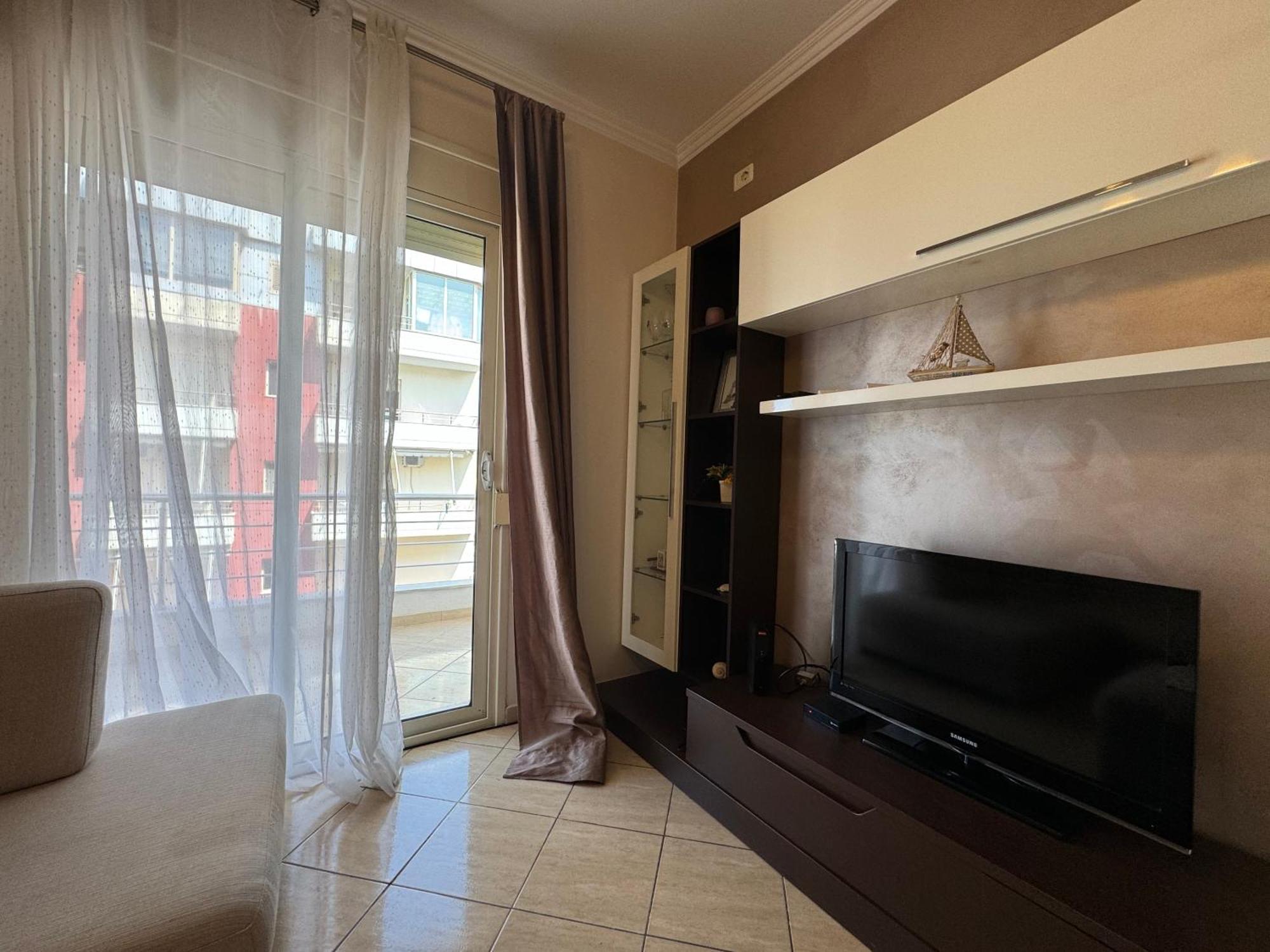 Elegant Apartment In Lungomare - N 23 Vlore Exterior photo