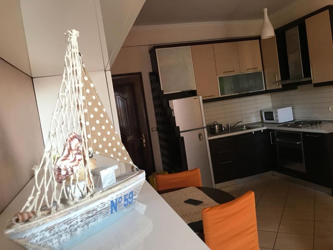 Elegant Apartment In Lungomare - N 23 Vlore Exterior photo